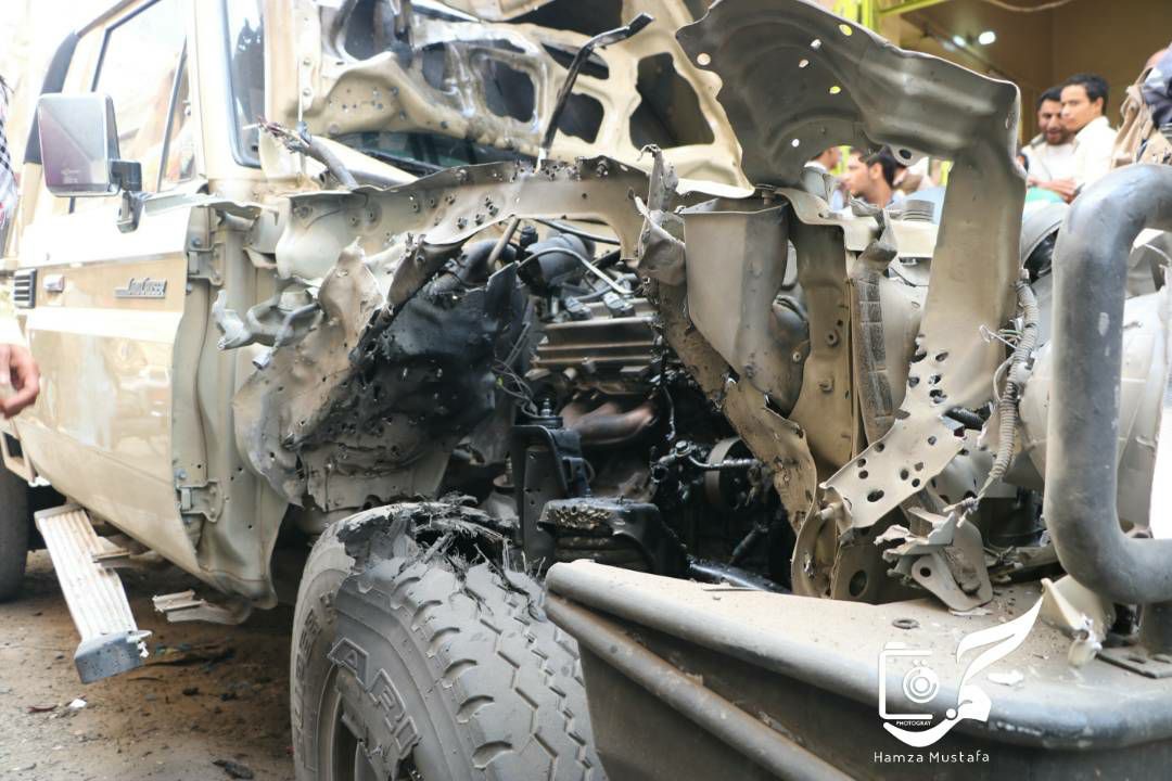 من اثار الانفجار 