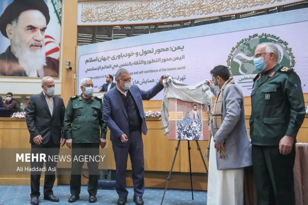 وزير الإعلام : إيران دربت العشرات من عناصر مليشيات الحوثي منذ ٢٠٠٦