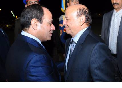قمة ثلاثية بين مصر والسعودية واليمن بمطار شرم الشيخ قبل انعقاد القمة العربية