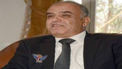 وزير الخدمة: قريبا كشف الوظائف المزدوجة والوهمية وإحالة من بلغوا أحد الأجلين للتقاعد