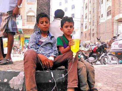 الحوثيون دفعوا تعز إلى شفا كارثة صحية بقصف المستشفيات وحصار المدينة 