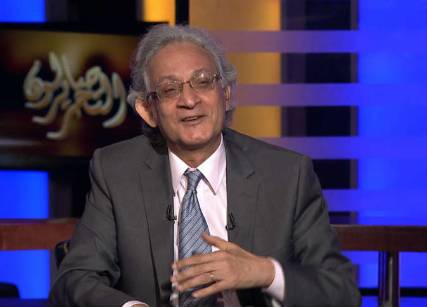 الصحفي السناوي: السيسي اتخذ قرار التدخل البري في اليمن (فيديو)