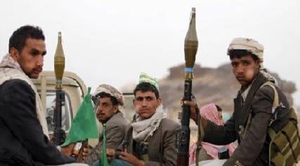  سكان: عشرات المسلحين ينتشرون في محيط الفرقة أولى مدرع بصنعاء استعداداً لاحتفال "المولد النبوي"