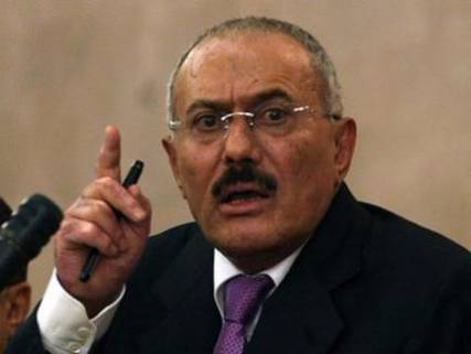 مسؤول سعودي رفيع يؤكد أن صالح وأسرته سيغادرون اليمن ولن يعودوا إلى أي منصب سياسي