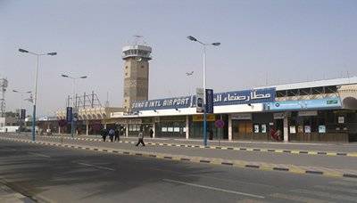 طائرتان روسيتان تجليان 282 مواطنا روسيا من مطار صنعاء
