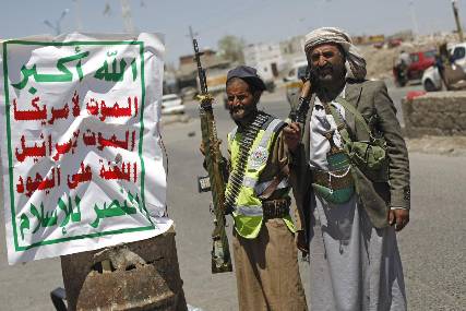 تقرير يغوص في إنجازات اللجان الشعبية لـ"أنصار الله" منذ 4 أشهر