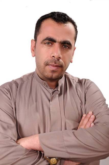 مسلحون حوثيون يختطفون الفنان الكوميدي علي السعداني من كلية التربية بأرحب