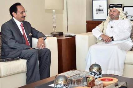 وزير حقوق الانسان يلتقي وزير الدولة للشؤون الخارجية بدولة الامارات