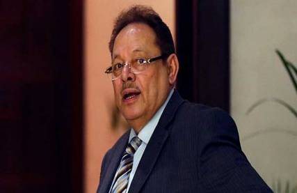 الرئيس  “علي ناصر محمد” يسلم أمين عام الجامعة العربية مبادرة لوقف الحرب فى اليمن,,, بنود المبادرة