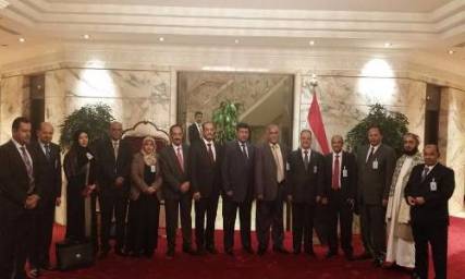 الوفد الحكومي يعلن موقفه من المشاركة في جولة المشاورات الجديدة في الكويت