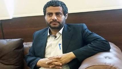قيادي حوثي يصف ولد الشيخ بـ"الشخصية غير النزيهة" ويعترف بتمركز جماعته والقوات الموالية لها في المناطق السكنية