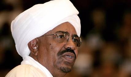 البشير: سنرسل قوات برية إلى اليمن "إذا طلب منا" والصراع ليس "طائفيا"