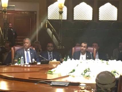 عاجل: وفد الحوثي وصالح ينقلب مجددا على اتفاق أمس ويضع شروط جديدة لبدء المشاورات