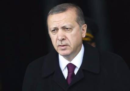 أردوغان يطالب إيران والجماعات الإرهابية بالإنسحاب من اليمن ويؤكد استعداد تركيا لتقديم دعم لوجستي لعملية "عاصفة الحزم"