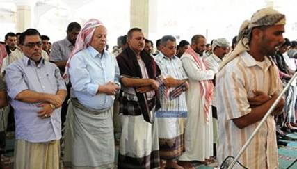 عاجل: هادي يتجه إلى عدن بعد مغادرة منزلة