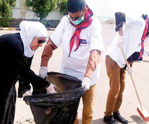 حملات شبابية لتنظيف شوارع عدن