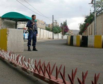 بعد أن رفضت أي موقف دولي ضد الحوثيين، روسيا تبدأ باجراءات أمنية لحماية موظفي سفارتها بصنعاء