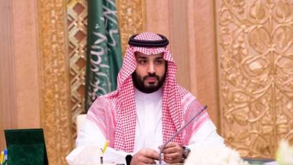 وزير الدفاع السعودي يؤكد توجيه ضربات جوية على مواقع عسكرية حوثية ويقول "حذرنا أحمد علي"