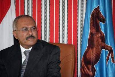 صالح يطلق مبادرة لحل الأزمة في البلاد