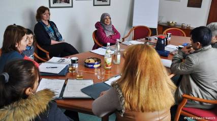قصة وزيرة يمنية لجأت إلى ألمانيا وتنشط في إدماج اللاجئين