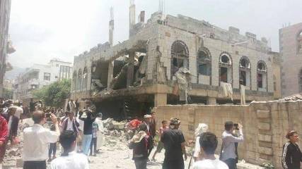 المليشيا تفجر منزل الشيخ الجمَّال وسط مدينة إب وتغلق منافذ جبل ربي‎ (صورة)