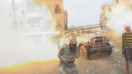 تعز .. المليشيات تحرق الشقب شرق صبر وحمير مقبنة وأحياء المدينة