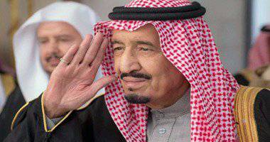 العاهل السعودي يترأس جلسة حكومته لإستعراض الوضع في اليمن