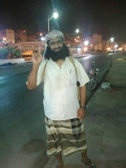 القاعدة تحرر 150 سجيناً من مركزي المكلا بينهم القيادي البارز في التنظيم باطرفي"صورة"