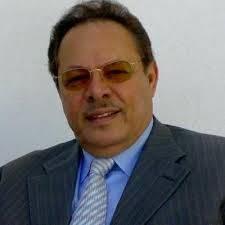 الرئيس علي ناصر يعرض مبادرة لوقف الحرب