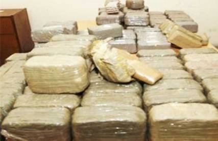 القبض على عصابة افرادها يمنيين حاولت تهريب 274 كيلوغراما من الحشيش