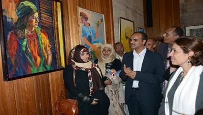 عثمان تدشن الفعاليات الثقافية والفنية للعام 2015 بافتتاح معرض تشكيلي لمجموعة من الفنانين
