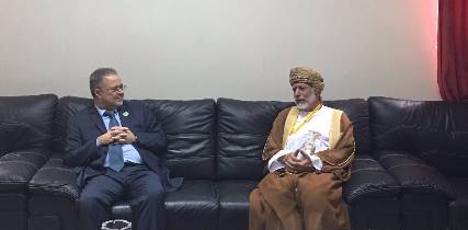 المخلافي يبحث مع وزير الخارجية العماني وأمين عام الجامعة العربية المستجدات على الساحة اليمنية