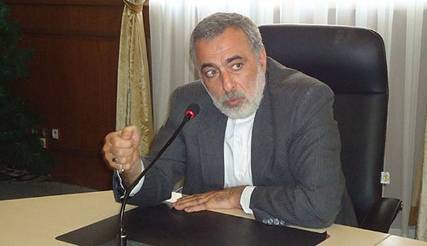 مسئول إيراني يطالب الغرب بدعم الحوثيين لمواجهة القاعدة